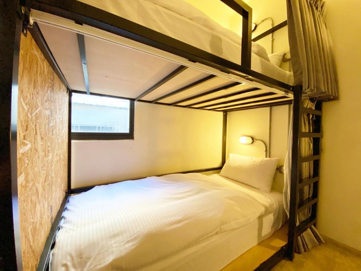 Fengjia Living Lab Hostel Taichung Exterior foto